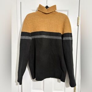 Express Men's Black and Tan Sweater